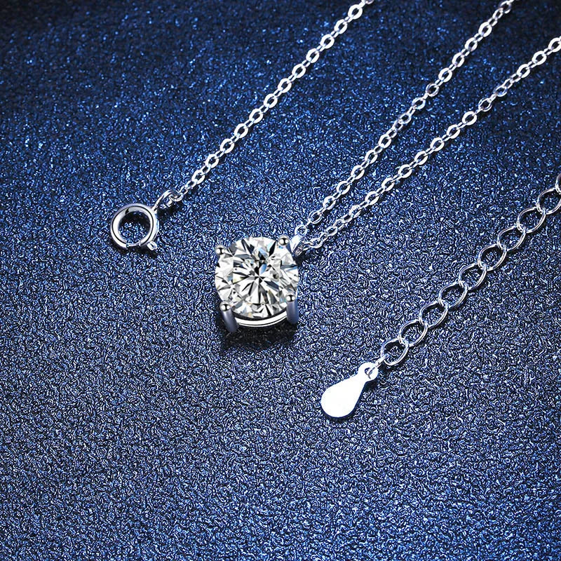 VVS1 D Moissanite Diamond Pendant Necklace for Women