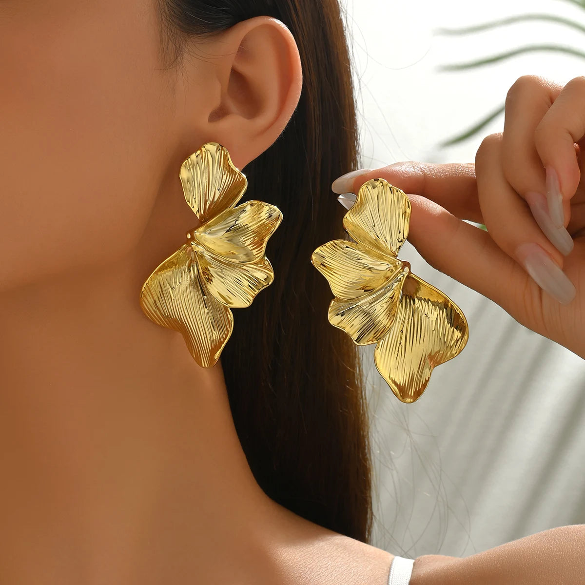 Elegant Leaf Stud Earrings for Everyday Grace