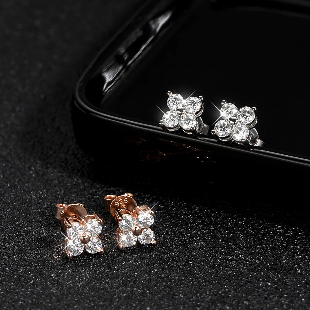 VVS1 D Round Moissanite Stud Earrings for Women