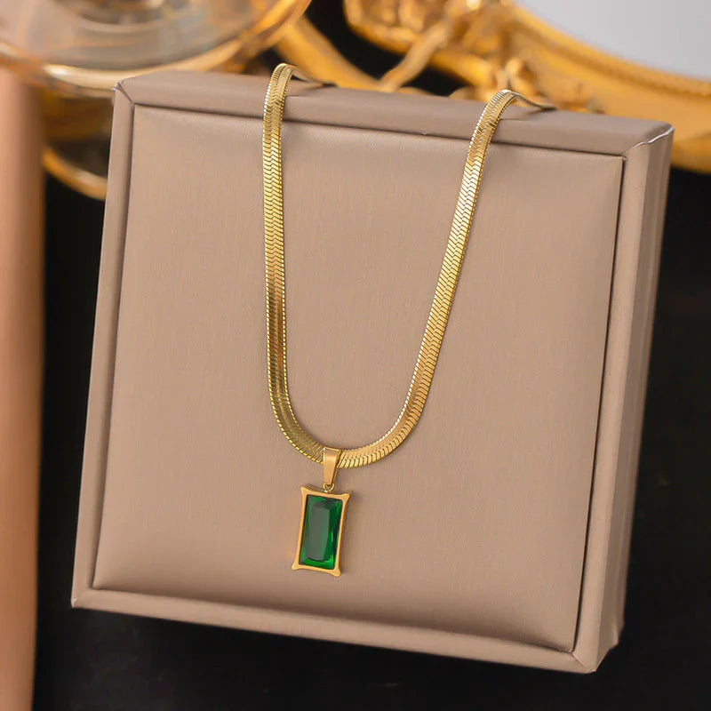 Emerald Herringbone Chain Pendant Necklace