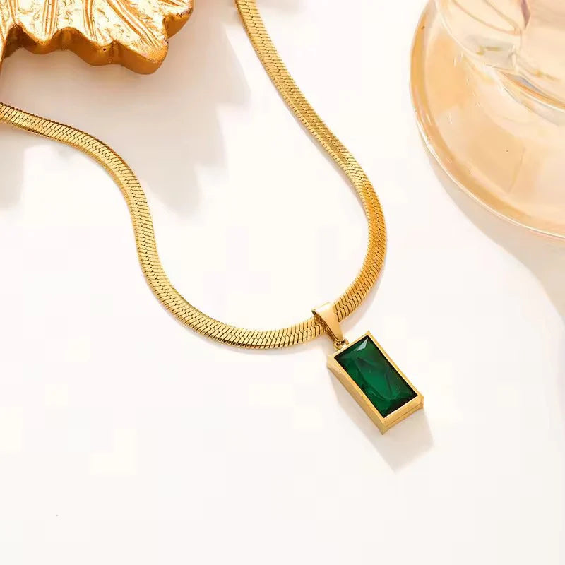Emerald Herringbone Chain Pendant Necklace