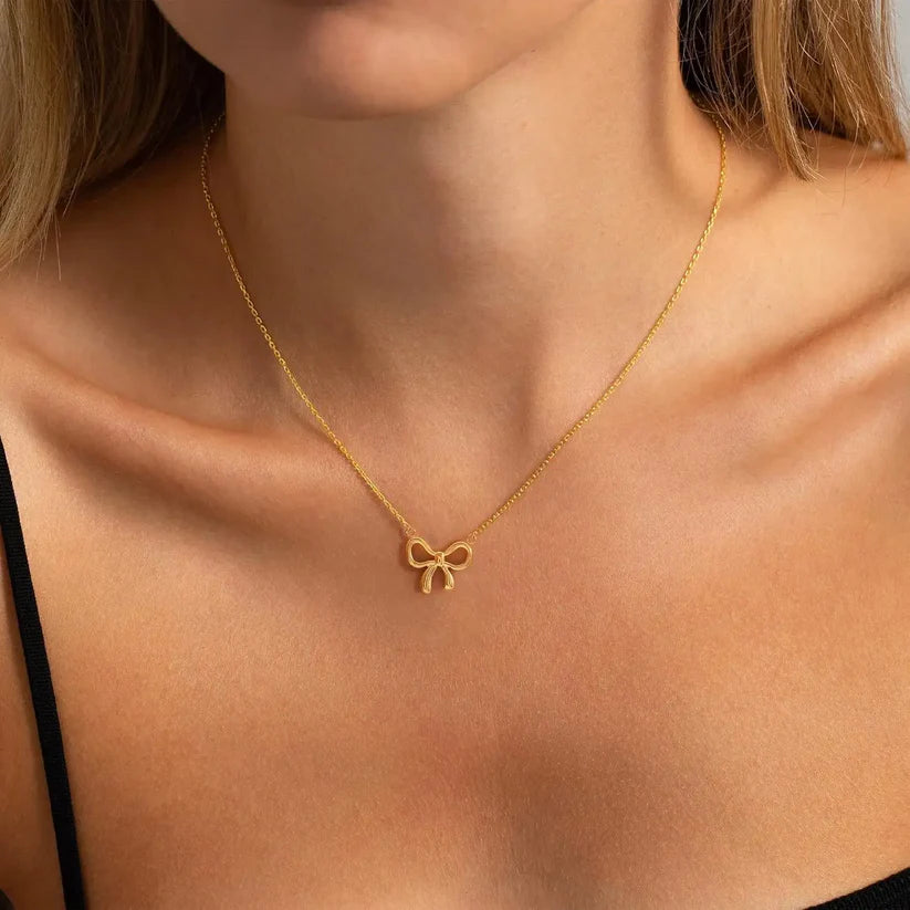 Elegant Bow Pendant Necklace